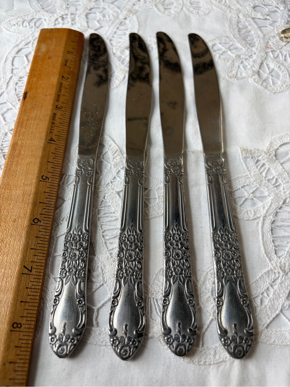 Sango, Japan stainless dinner knives SNF4